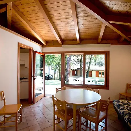 And Mobilehomes In Grado 38490 Semesterpark *