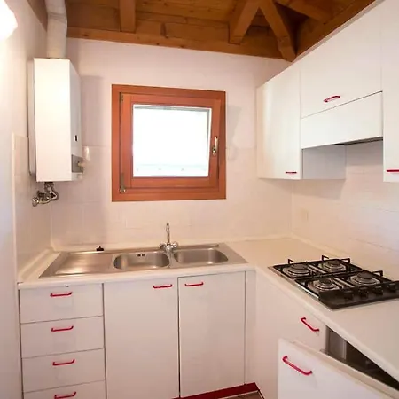 And Mobilehomes In Grado 38490 Tatil parkı *