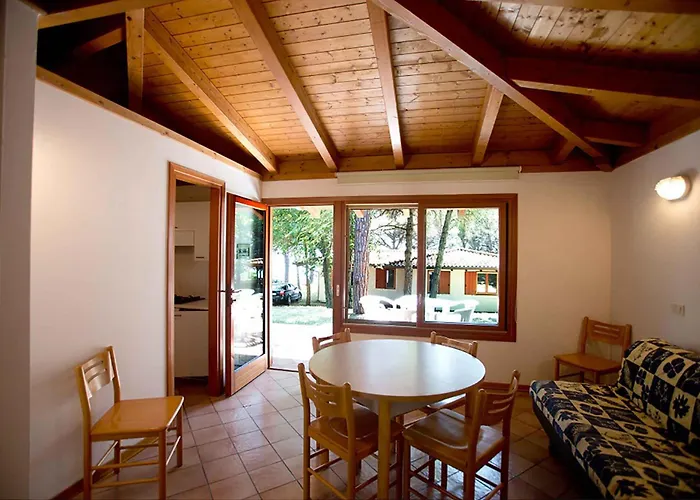 And Mobilehomes In Grado 38490 База відпочинку *